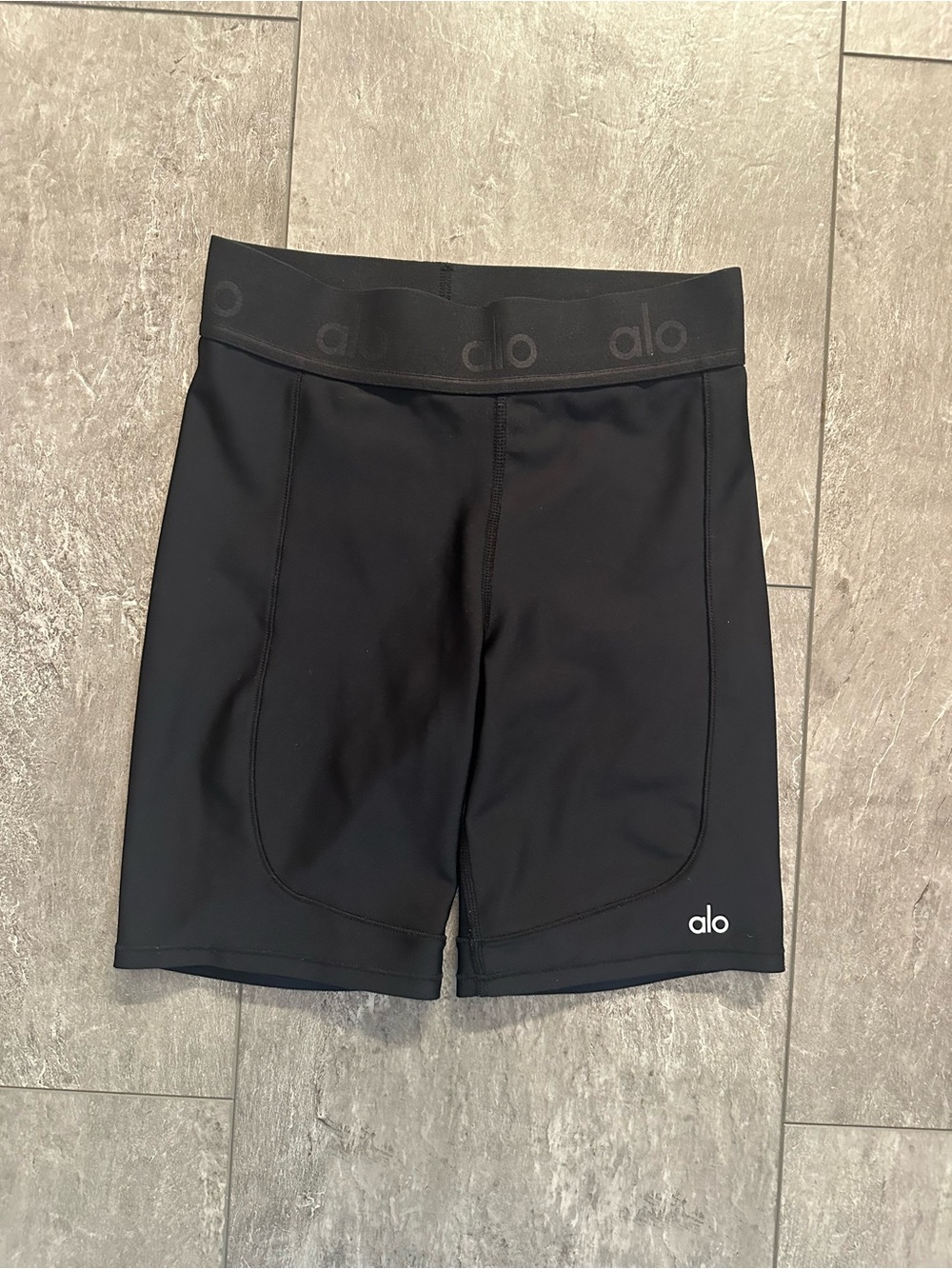 Alo Yoga High-Waist Logo Waistband Rider Shorts Black Size XS EUC